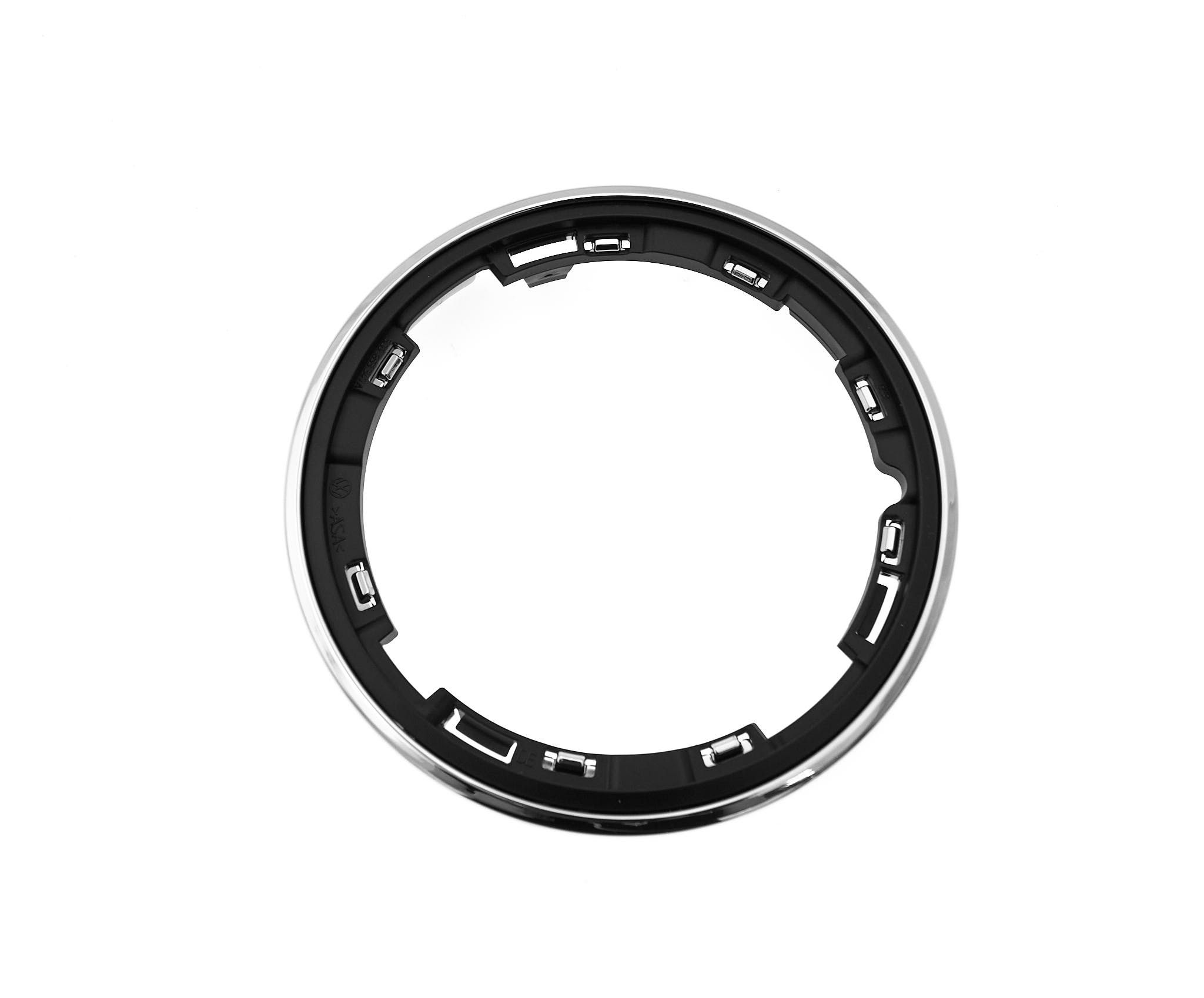 VW PASSAT CC 2009 - 2011 MOCOWANIE EMBLEMATU PRZEDNIEJ ATRAPY